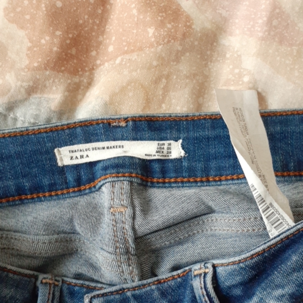 Jeans - Picture 3 of 5